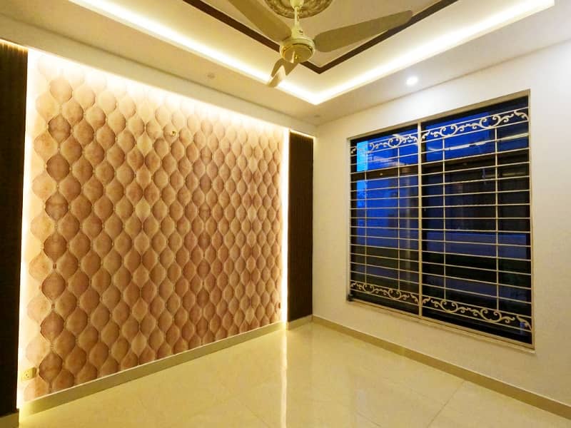 Prime Location 5 Marla House In DHA 11 Rahbar 11