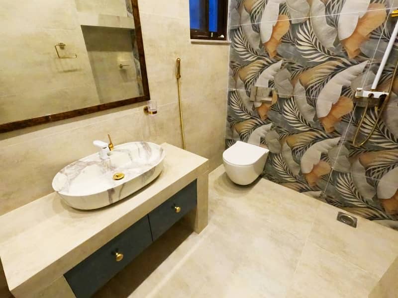 Prime Location 5 Marla House In DHA 11 Rahbar 22