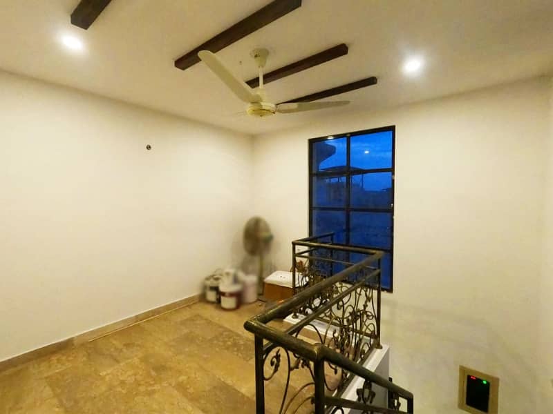 Prime Location 5 Marla House In DHA 11 Rahbar 27