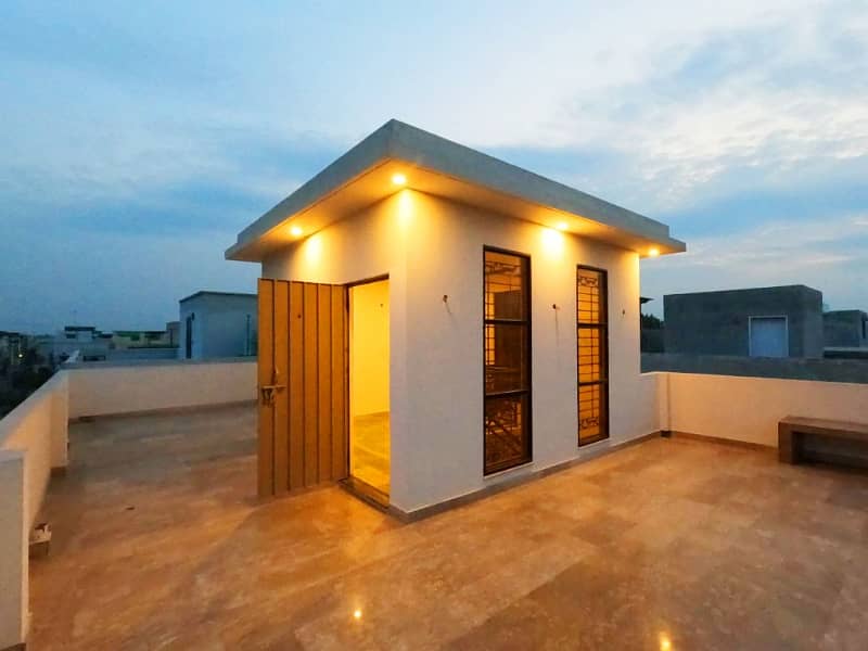 Prime Location 5 Marla House In DHA 11 Rahbar 29