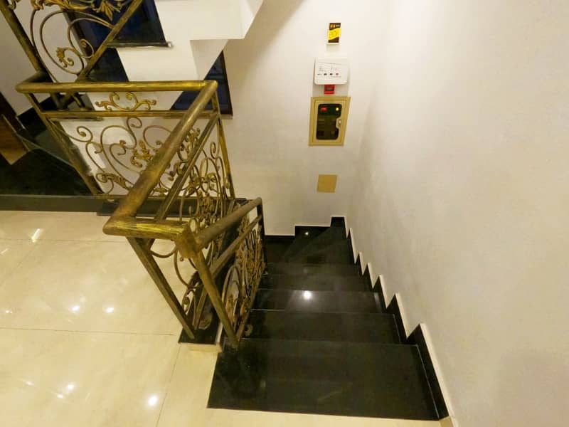 Prime Location 5 Marla House In DHA 11 Rahbar 33