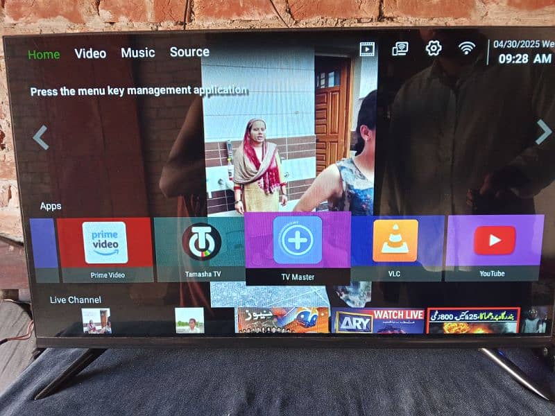 32" LED Android TV Full HD With Small Dish And Receiver 1