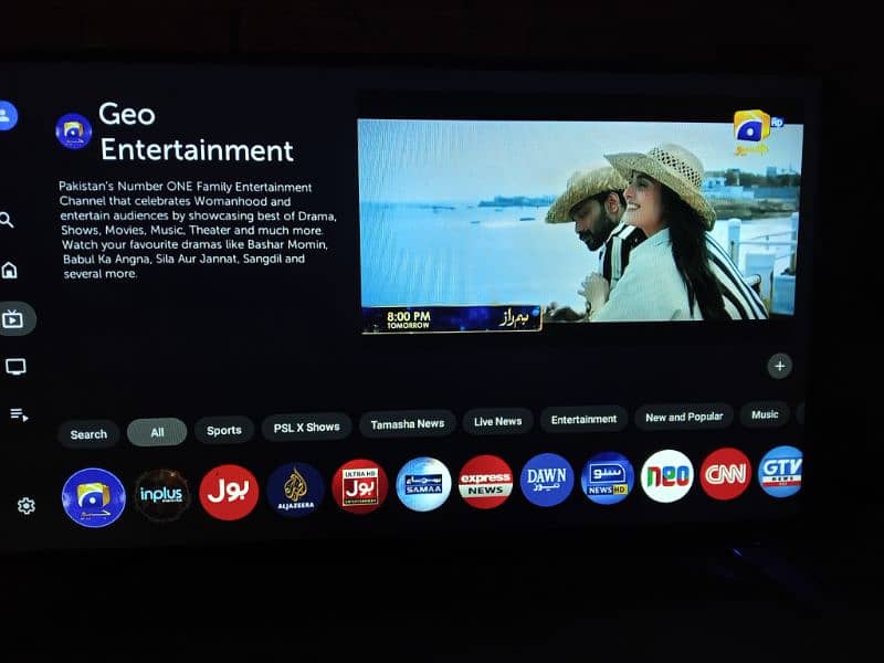 32" LED Android TV Full HD With Small Dish And Receiver 4