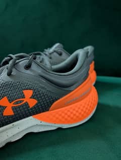 Original US imported Under Armour Escape 4