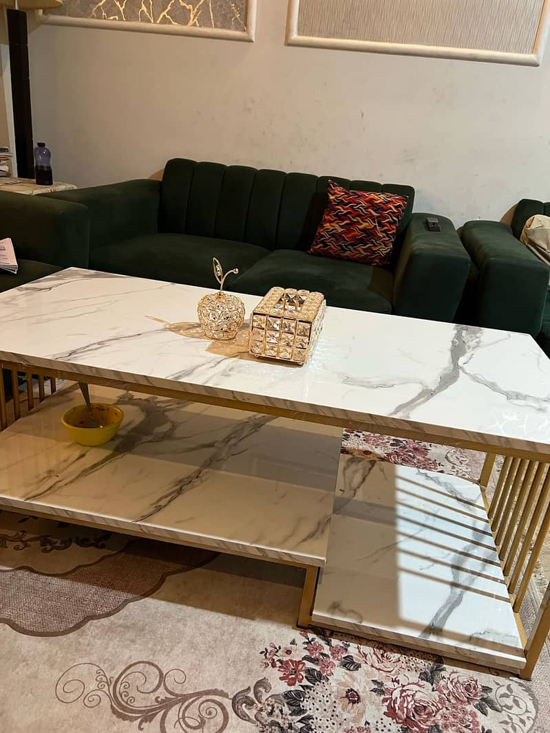 Sethi / deewan / sofa come bed / Table 1