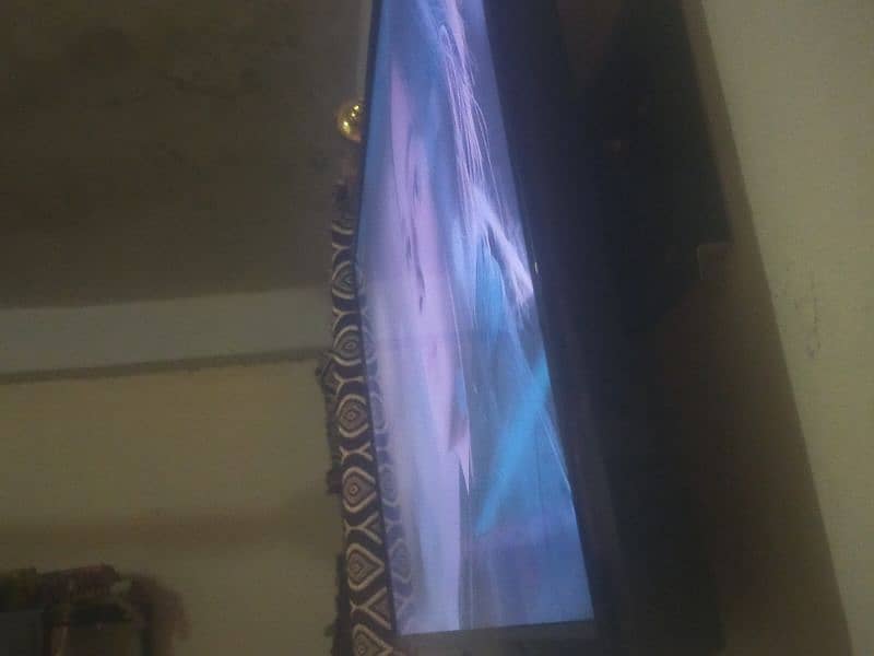 Ecosatar LED tv 1