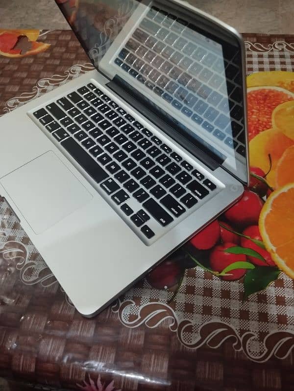 Apple MacBook Pro 2012 model 6