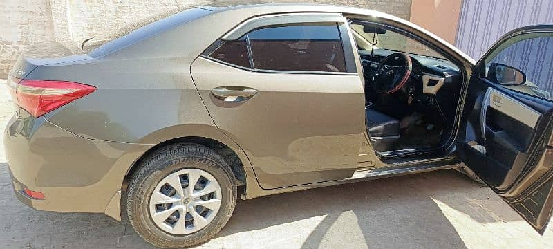 Toyota Corolla GLI 2017 Total jiniune Excellent Condition 10