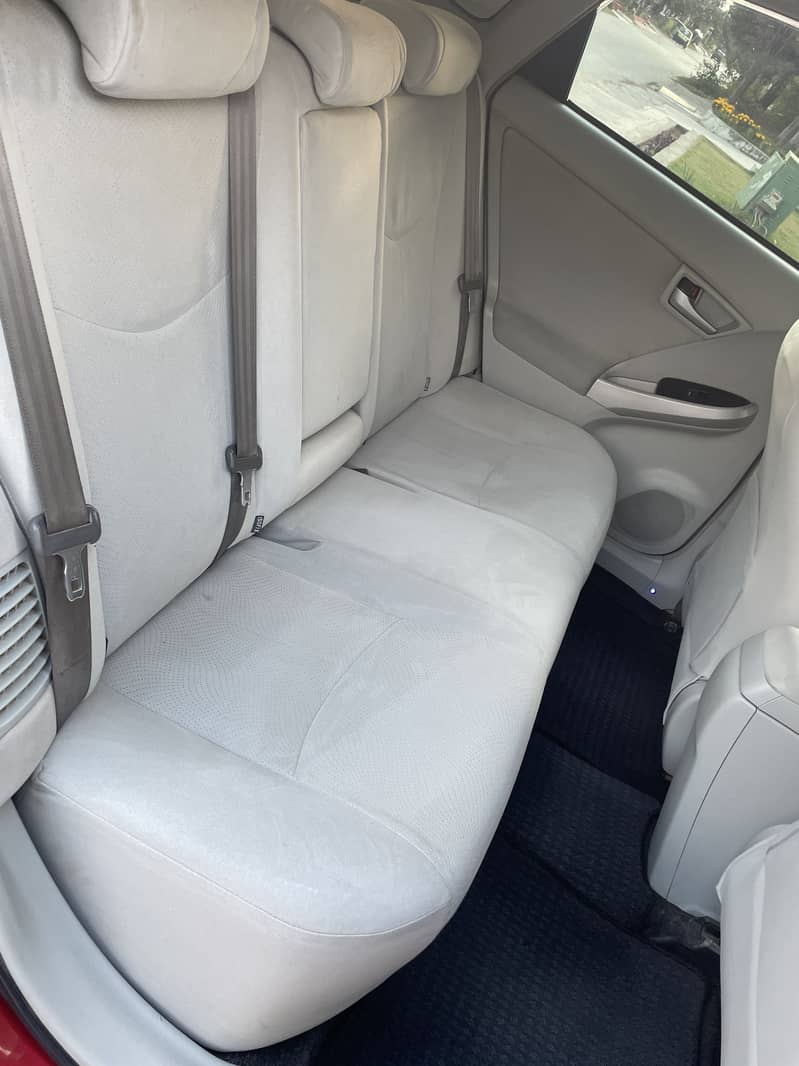 Toyota Prius 1.8 top of line 5