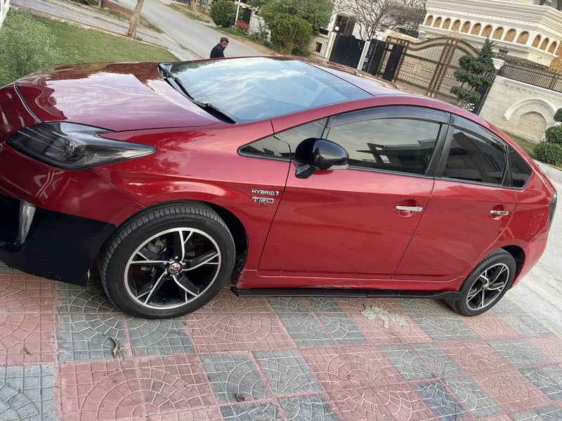 Toyota Prius 1.8 top of line 11