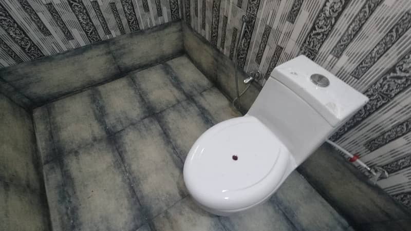 Prime Location In Jubilee Town - Block C 3 Marla House For rent 1