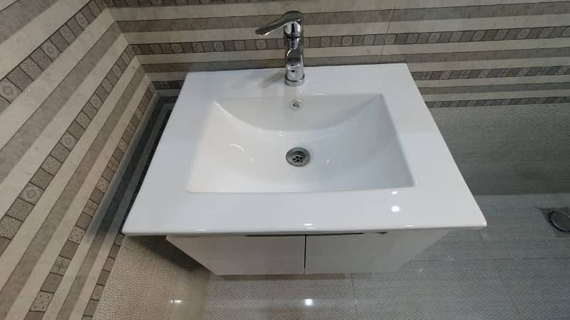 Prime Location In Jubilee Town - Block C 3 Marla House For rent 2