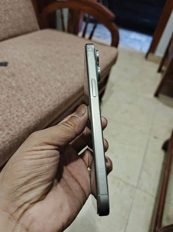 iphone 15 Pro Max 256GB *NON-PTA* Natural Titanium 3
