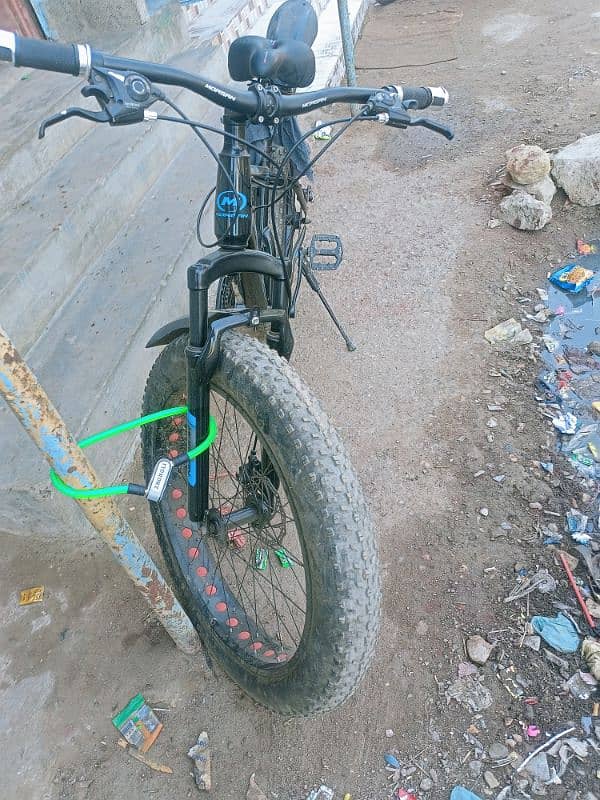 big tires and stylies cycle 1