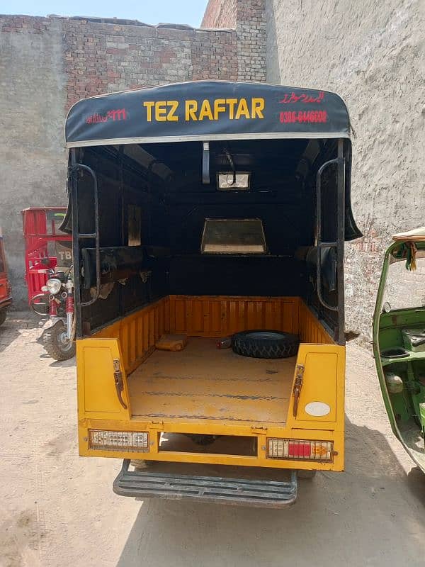 Tez Raftar Rikshaw 10/9 condition documents cleared 03127155639 phone 0