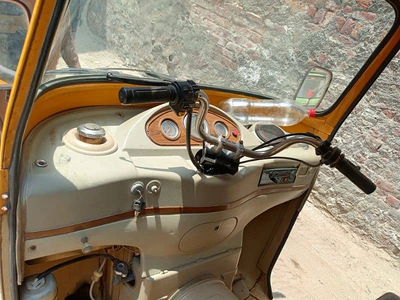 Tez Raftar Rikshaw 10/9 condition documents cleared 03127155639 phone 5
