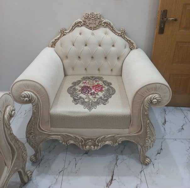 Luxury Sofa Set for sale with Table 0
