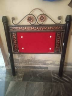 Two iron beds in new condition