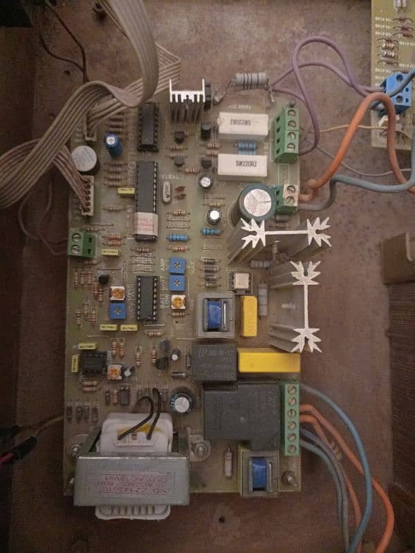 UPS 1200W FOR SALE 1