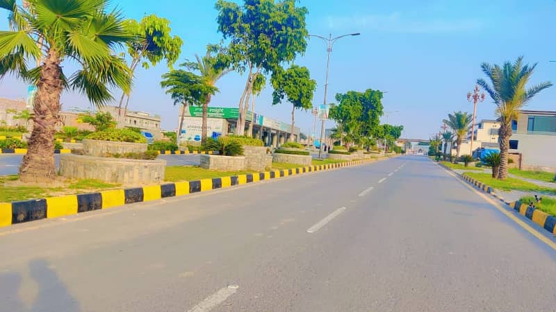 30X60 POSSESSION PLOT FOR SALE NEAR TO MAIN MARKAZ 8