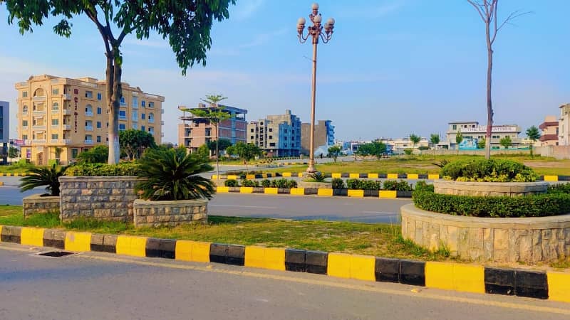 30X60 POSSESSION PLOT FOR SALE NEAR TO MAIN MARKAZ 11