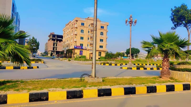 30X60 POSSESSION PLOT FOR SALE NEAR TO MAIN MARKAZ 13