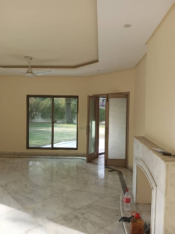 2 Kanal House Is Available In Model Town 27