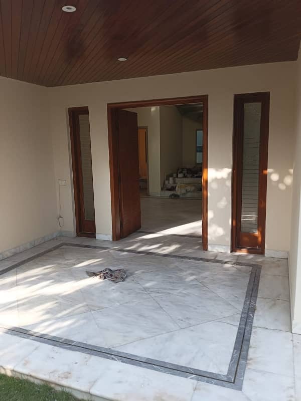 2 Kanal House Is Available In Model Town 30