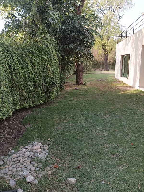 2 Kanal House Is Available In Model Town 34