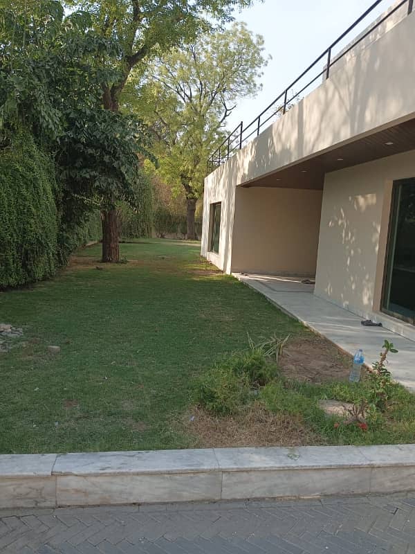 2 Kanal House Is Available In Model Town 35