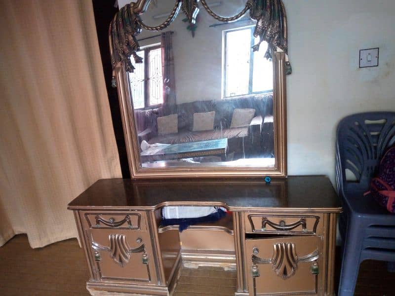 dressing table 1