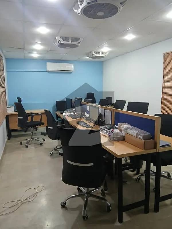 FULLY FURNISHED OFFICE IS AVAILABLE ON THE  RENT 24/7 COMMERRICAL BUILDING 24/7 STAND BY GENRETORAT SHAHR E FAISALp 6