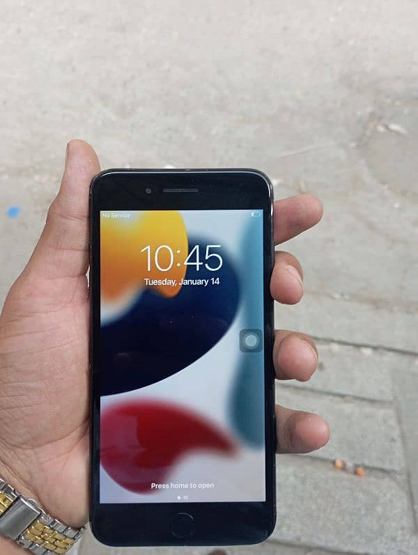 iPhone 7 plus 128GB 03166097361 wattsapp 3