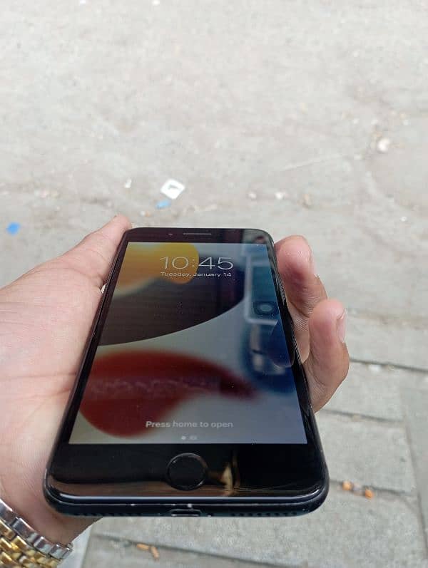 iPhone 7 plus 128GB 03166097361 wattsapp 7