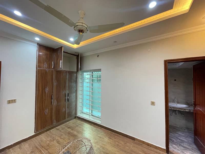 5 Marla Facing Park Brand New House At A Very Prime Location Of Jinnah Block, Bahria Town Lahore 5