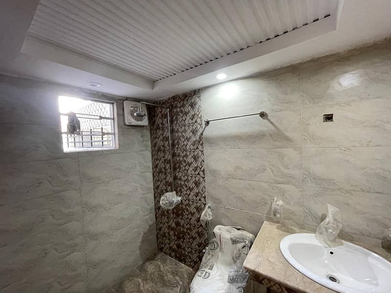 5 Marla Facing Park Brand New House At A Very Prime Location Of Jinnah Block, Bahria Town Lahore 6