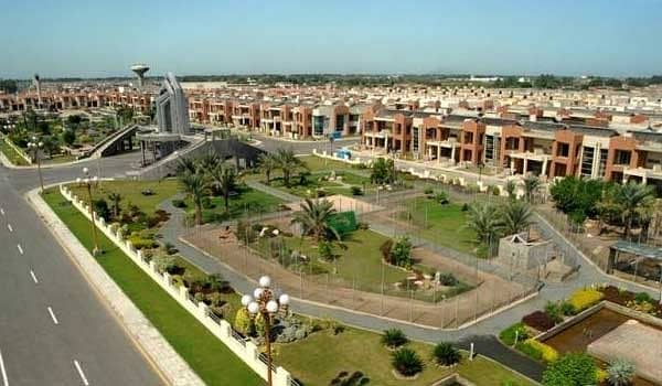 20 Marla Residential Plot Available For Sale At Very Reasonable Price At Very Good Location Of Golf View Residencia Phase 2 Block, Bahria Town Lahore 0