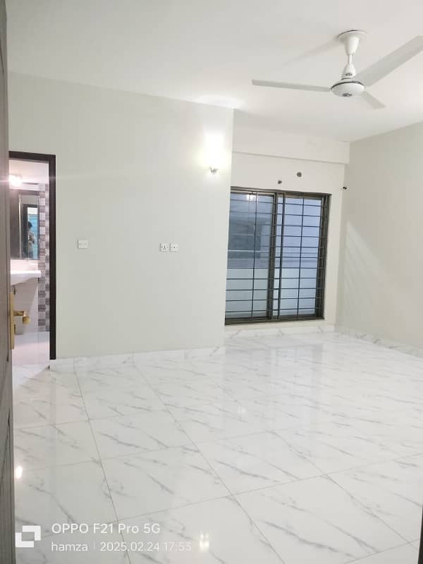 10 Marla Modern 3-Bedroom Apartment With Spectacular View Available for Rent In Askari 11, Lahore 10