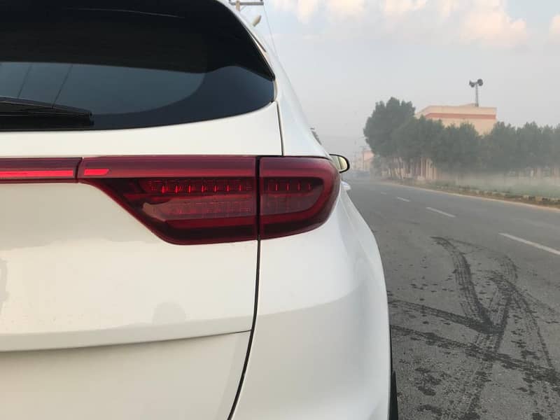 Lahore rent a car Toyota fortuner kia sportage Honda Civic Self drive 5