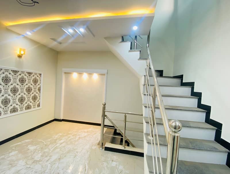 Beautiful 3 bed 3 Marla Double Storey House For Sale Ali Park ( Ghousia Masjid ) near Bhatta Chowk ( 0335-5779339 ) 1