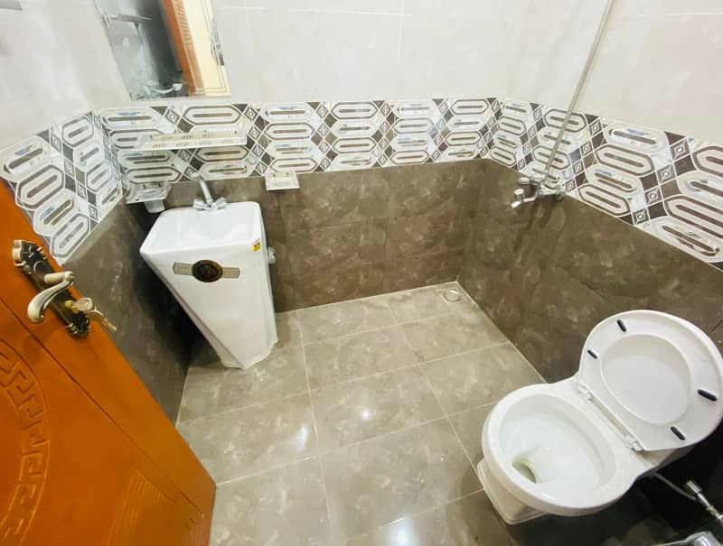 Beautiful 3 bed 3 Marla Double Storey House For Sale Ali Park ( Ghousia Masjid ) near Bhatta Chowk ( 0335-5779339 ) 9