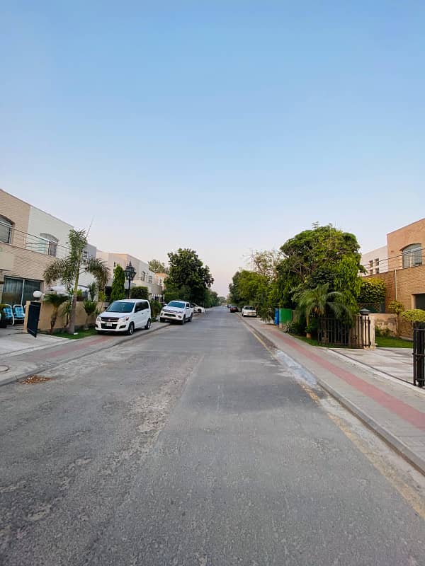 7.33 Marla European Style Safari Villa House Available For Sale At Very Prime Location Of Safari Villas Sector B Bahria Town Lahore 1