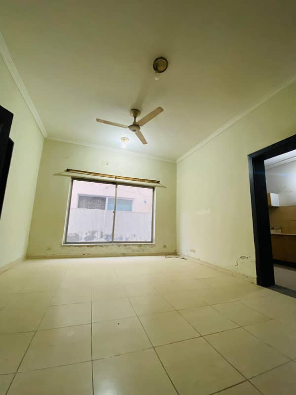 7.33 Marla European Style Safari Villa House Available For Sale At Very Prime Location Of Safari Villas Sector B Bahria Town Lahore 4