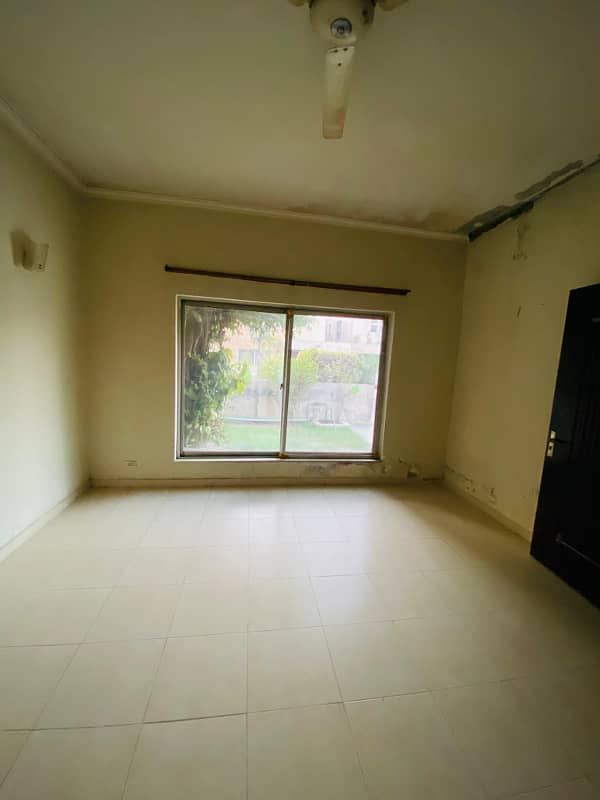 7.33 Marla European Style Safari Villa House Available For Sale At Very Prime Location Of Safari Villas Sector B Bahria Town Lahore 5
