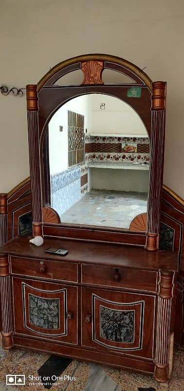 double bed + dressing table 0