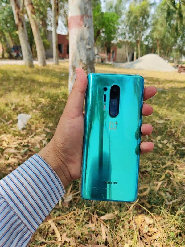 one plus 8 pro 16/256 0