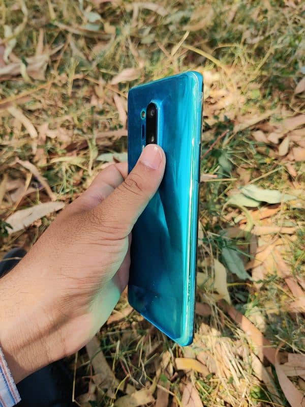 one plus 8 pro 16/256 2