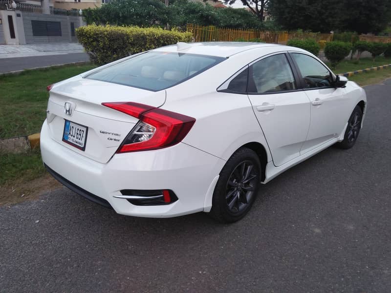 Honda civic Toyota Corolla Yairs H-City available self drive Lahore 5