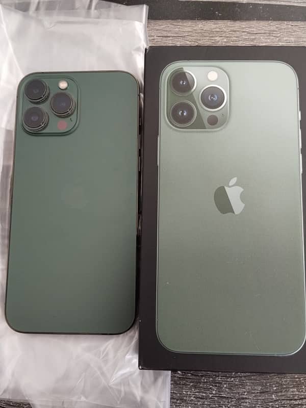 I phone 13 pro max 10/10 condition all ok water pack with box 1