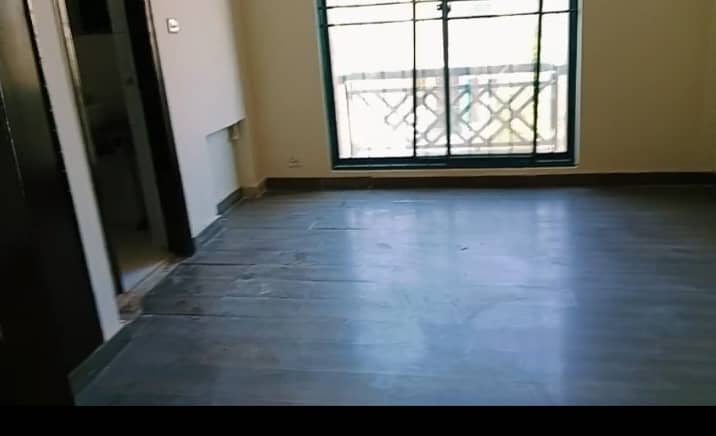 Reserve A Prime Location House Of 5 Marla Now In Eden Canal Villas 5